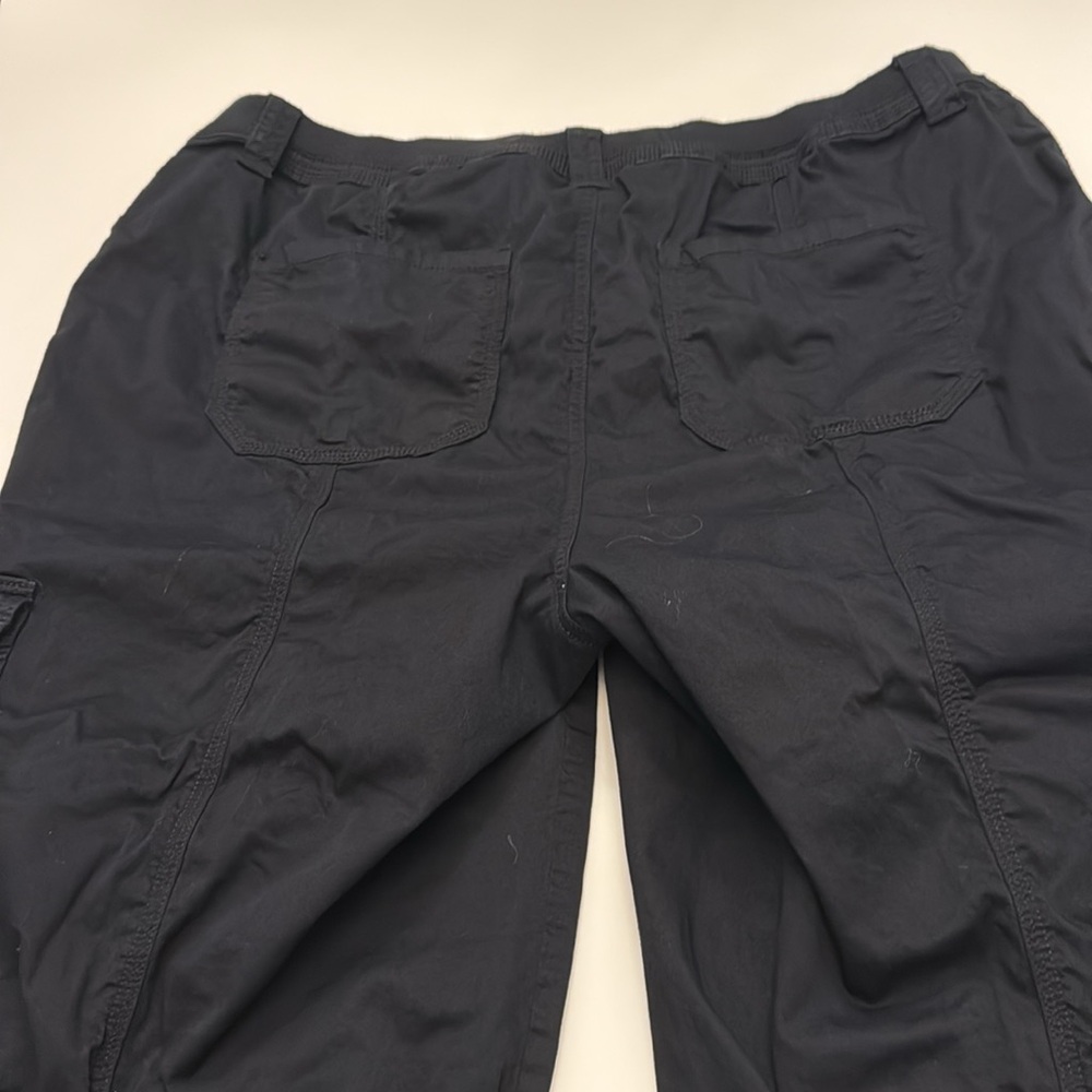 Style & Co. Black Capris - Picture 7 of 9